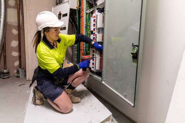 Best Licensed Electrician  in Maplewood, MO